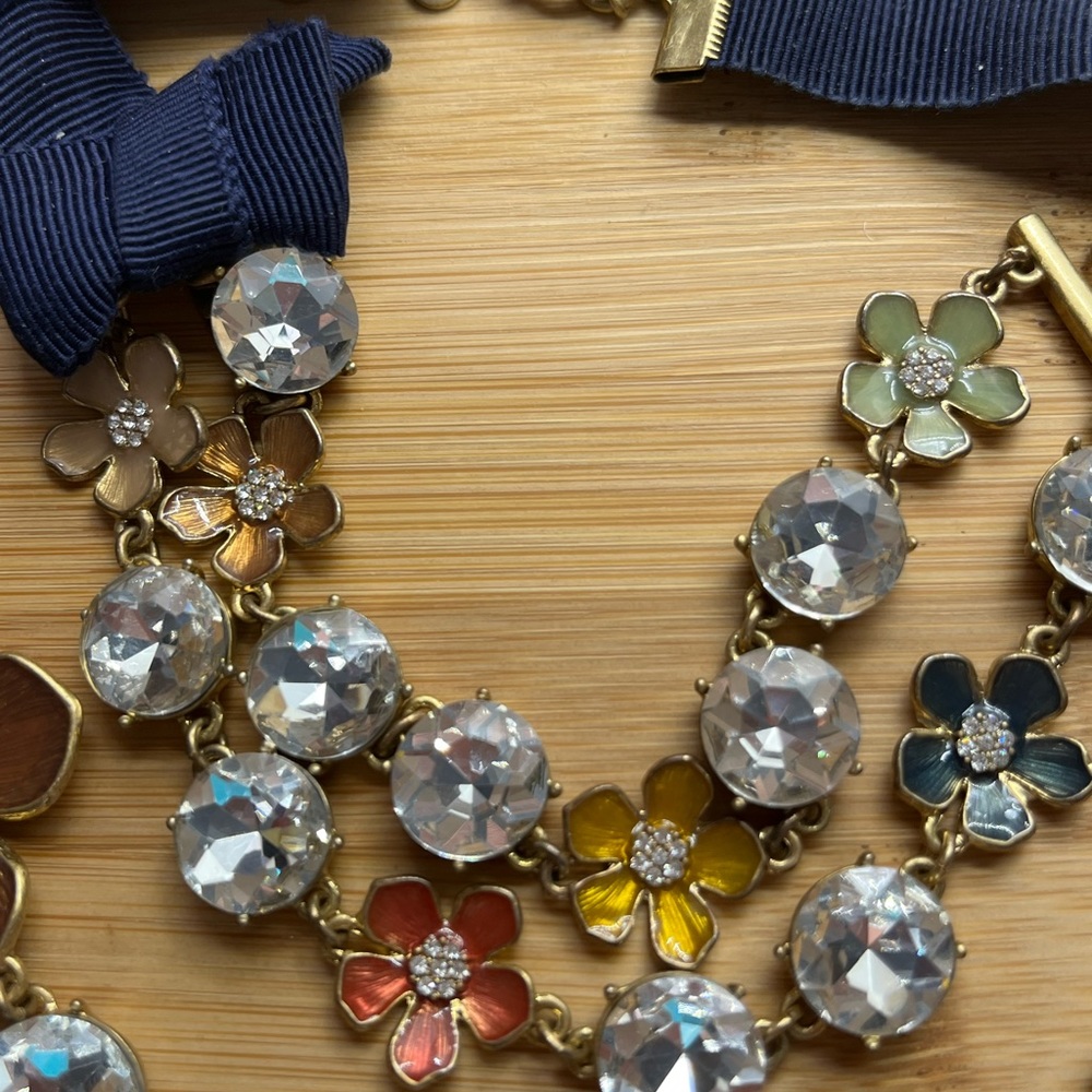 ANN TAYLOR ENAMEL FLORAL NECKLACE and Bracelet - Picture 3 of 6